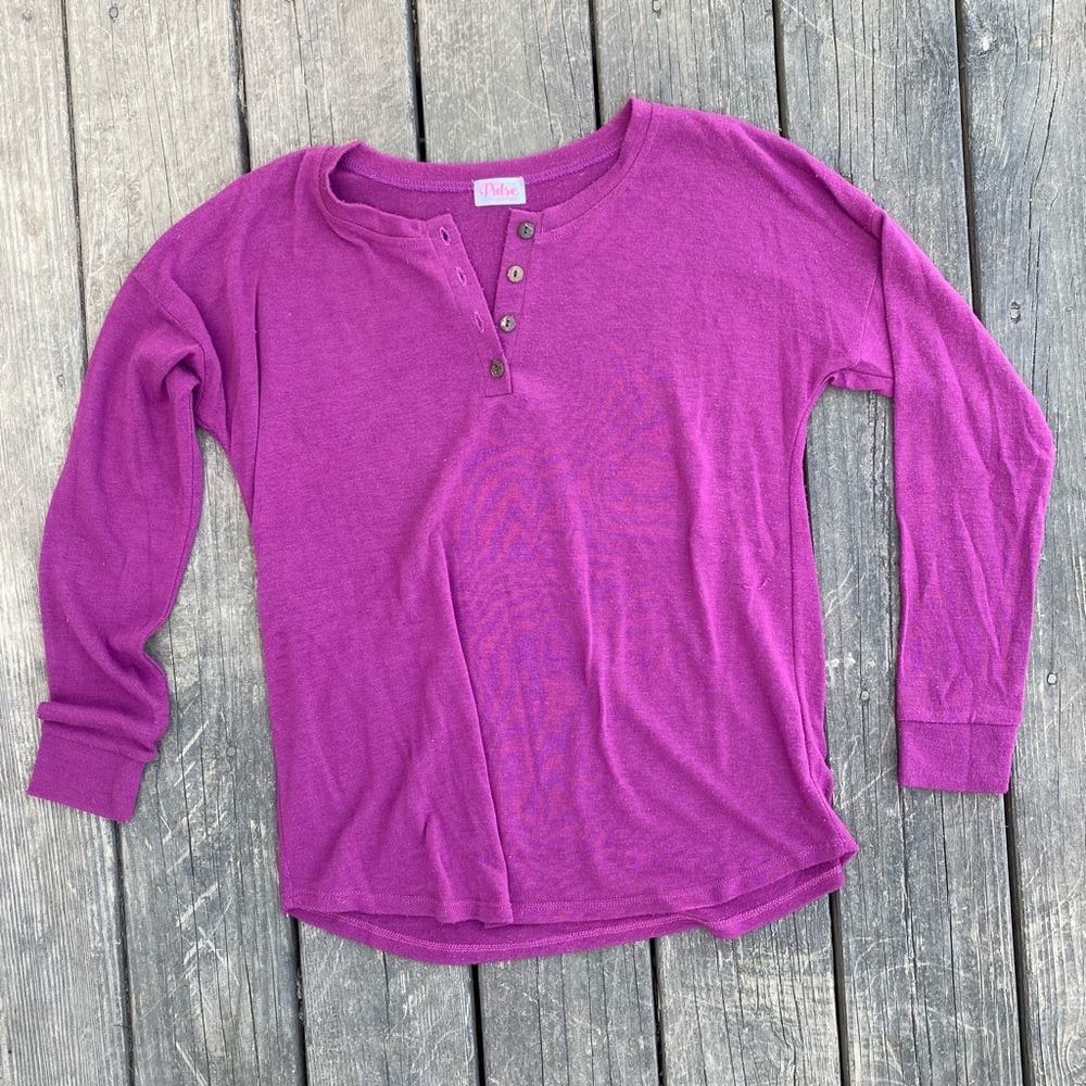 Magenta Henley Top M